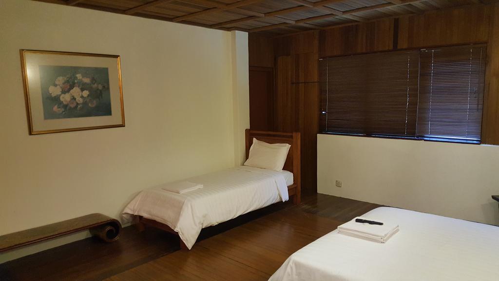 Rainforest Bed & Breakfast Куала-Лумпур Экстерьер фото