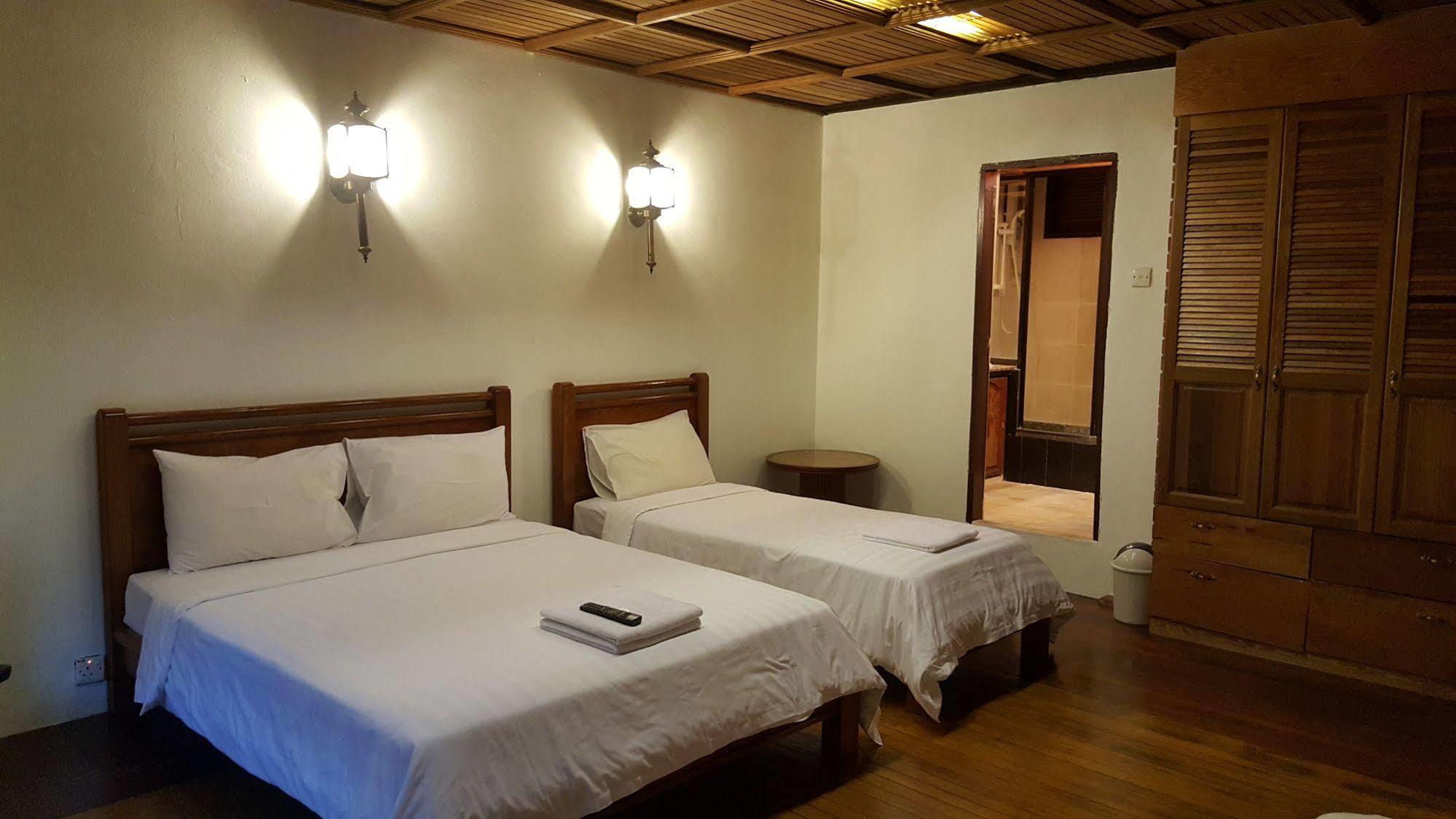 Rainforest Bed & Breakfast Куала-Лумпур Экстерьер фото