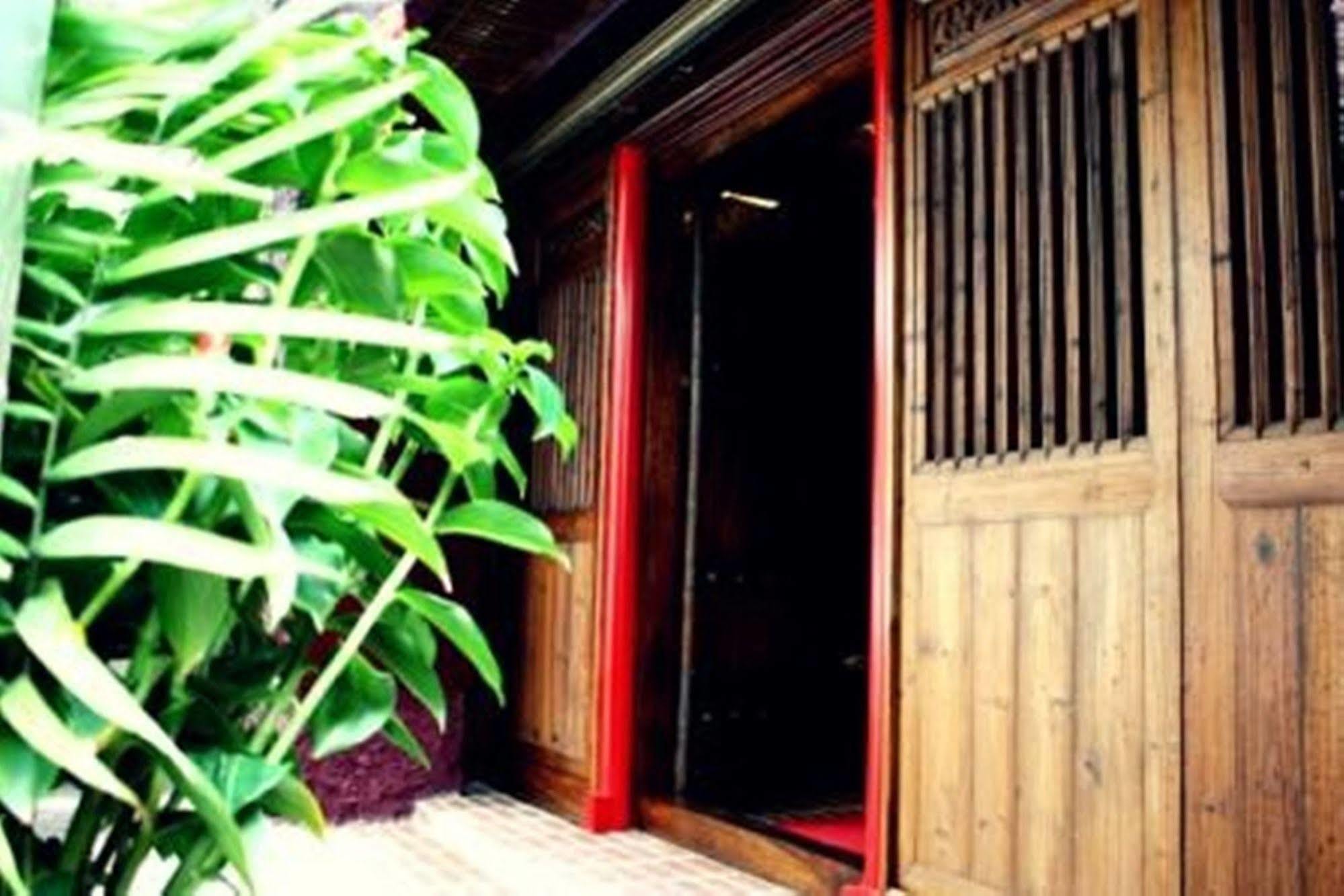 Rainforest Bed & Breakfast Куала-Лумпур Экстерьер фото